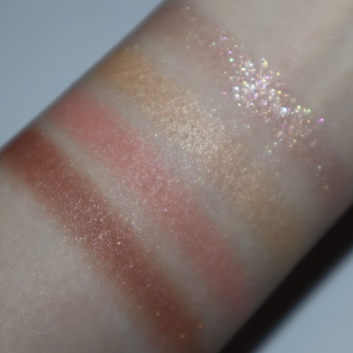 ベージュトーンアイシャドウ/CEZANNE/アイシャドウパレットを使ったクチコミ(3枚目)