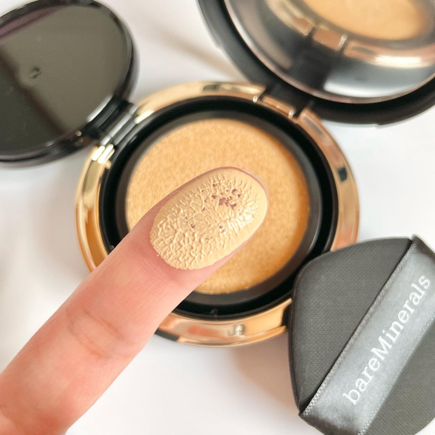 オリジナル ピュア セラム カバーアップ クッション/bareMinerals/クッションファンデーションを使ったクチコミ(3枚目)