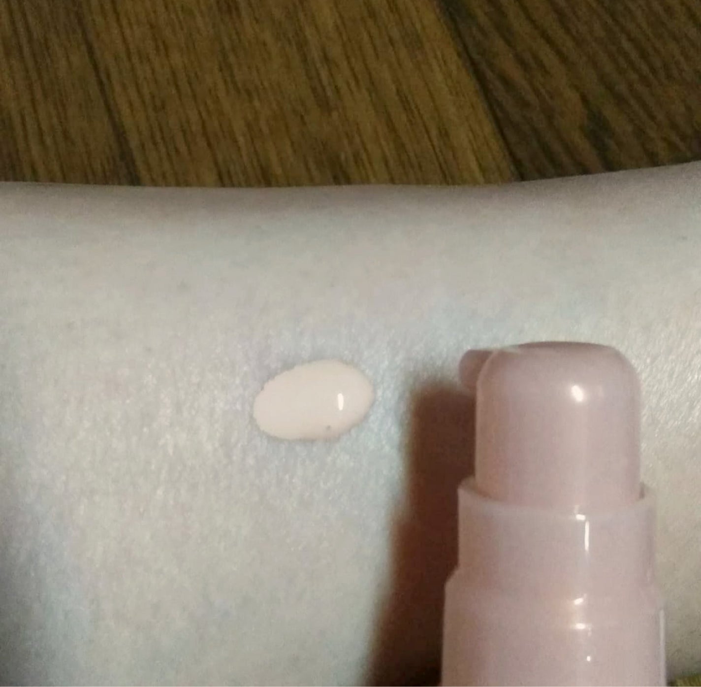 モイスチュアライジング ファンデーション プライマー/PAUL & JOE BEAUTE/化粧下地を使ったクチコミ(2枚目)