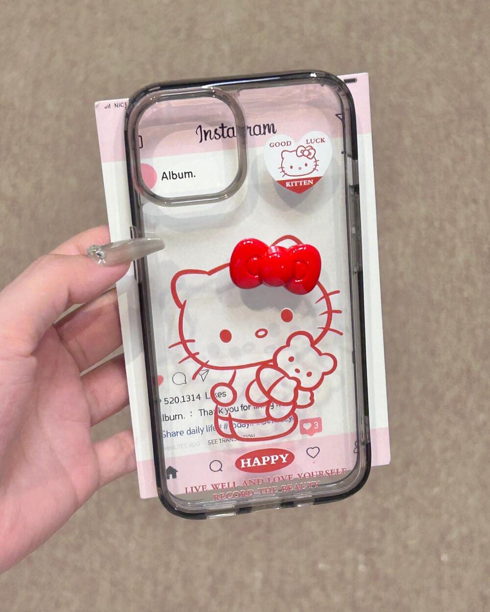 ケース大好きっ子 on LIPS 「線香Kittyはとてもおりこう#iPhoneケース#購入品#円..」(2枚目)