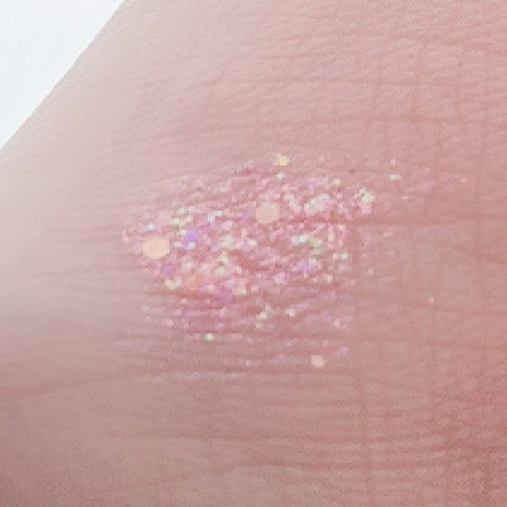 リキッド グリッター シャドウ/rom&nd/グリッターを使ったクチコミ（2枚目）