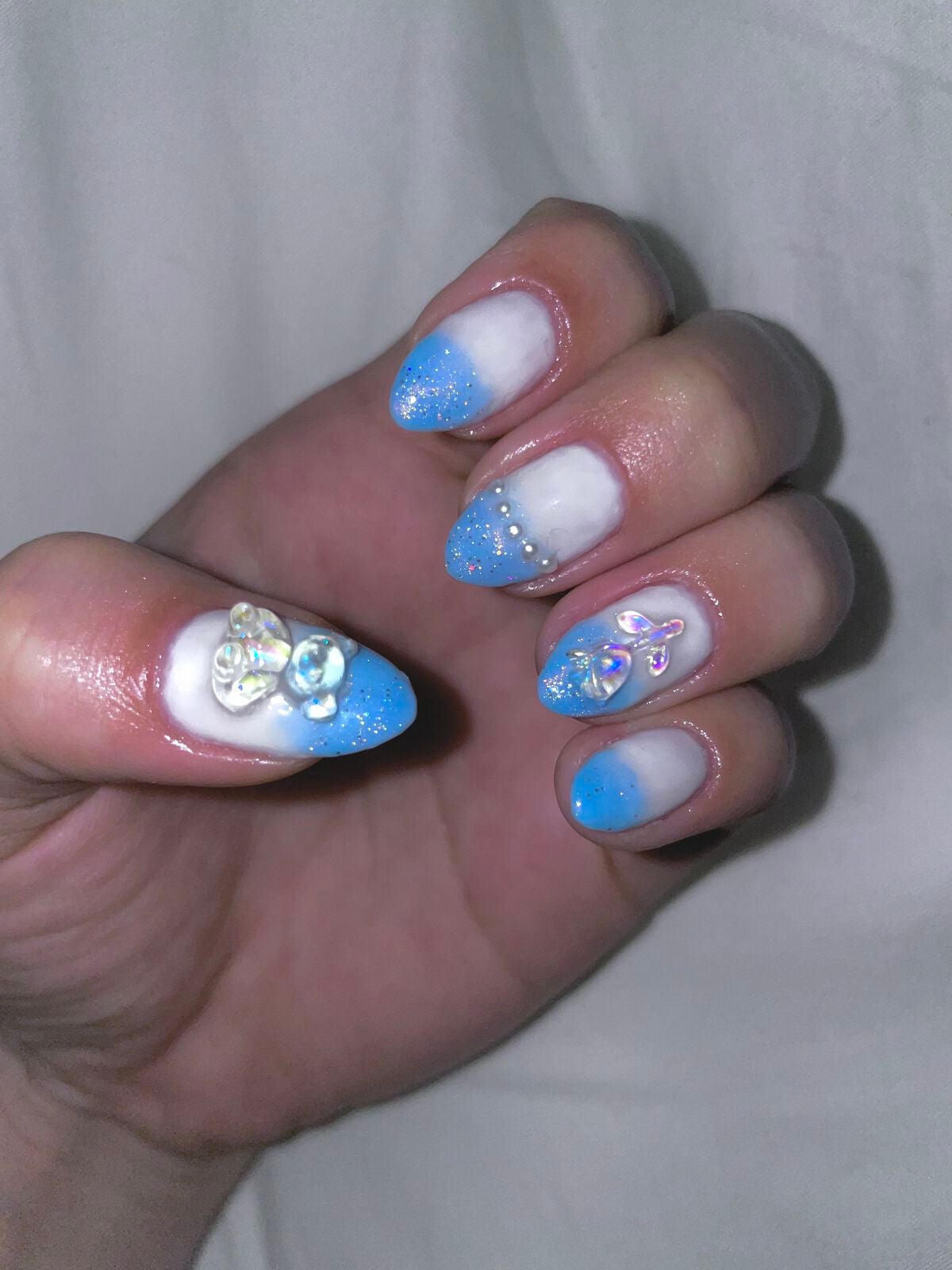 sunflower on LIPS 「💎✨夏にオススメグラデーションネイル💅★****#セルフネイル..」(1枚目)