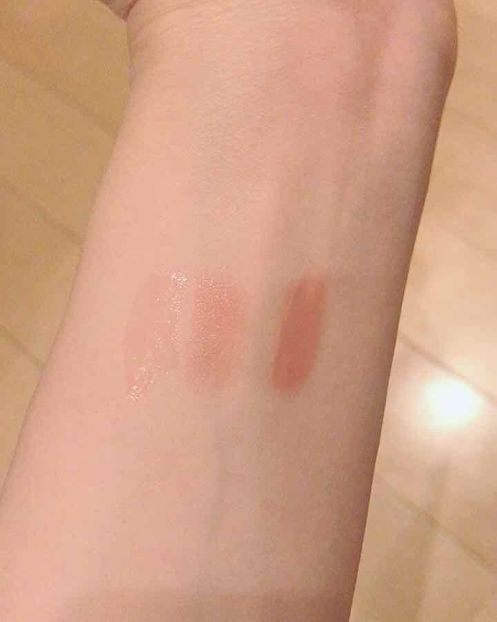 ラスティンググロスリップ/CEZANNE/口紅を使ったクチコミ（2枚目）