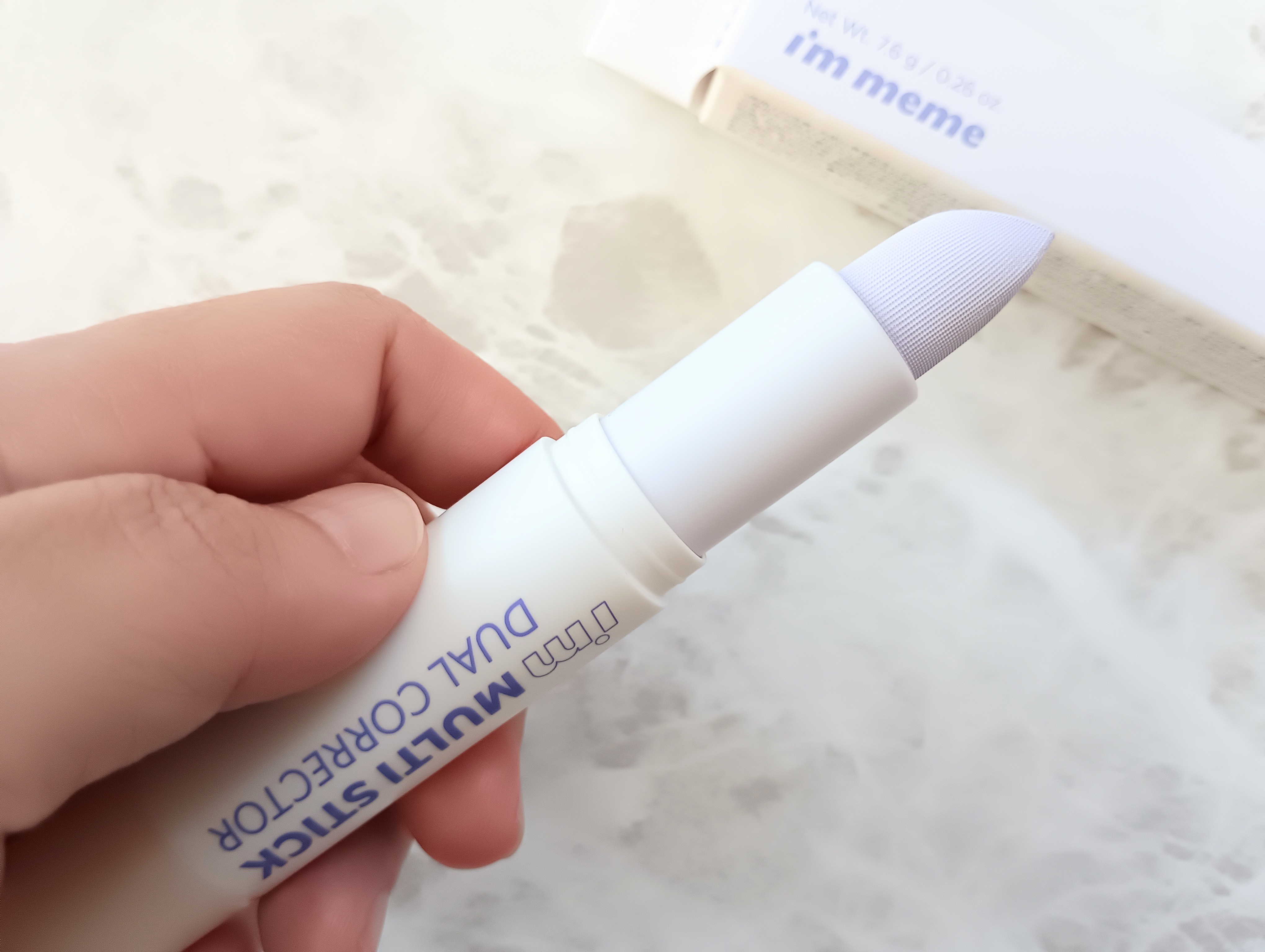 アイムマルチスティックデュアルコレクター 003 マーブルベージュ×パールラベンダー/i’m meme/スティックコンシーラーを使ったクチコミ（3枚目）