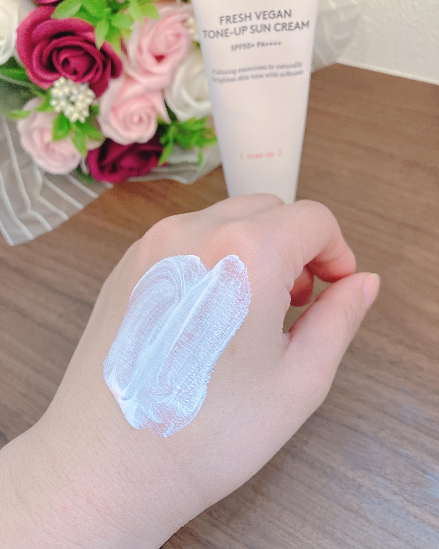 フレッシュヴィーガントーンアップサンクリーム/HYGGEE/日焼け止めクリームを使ったクチコミ（3枚目）