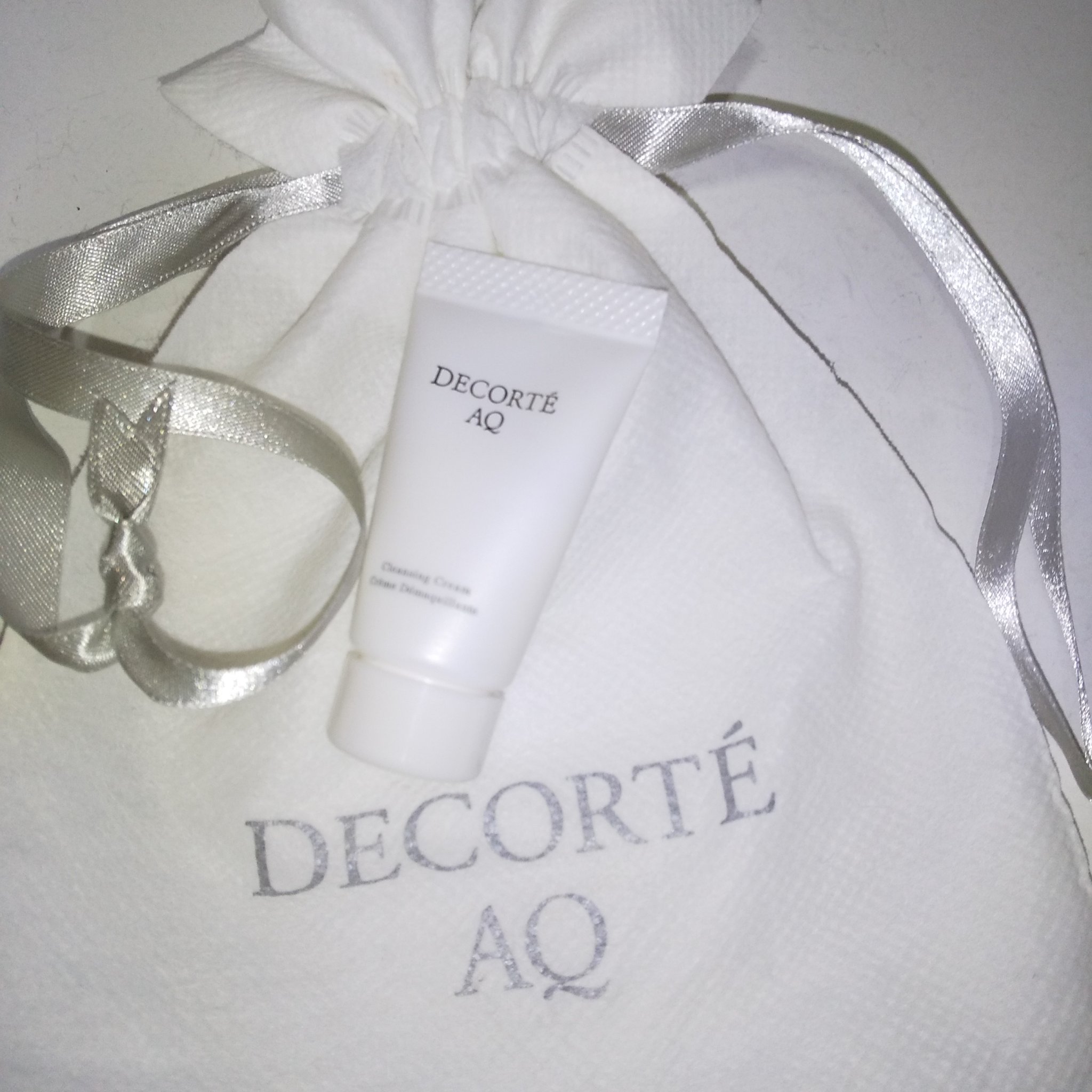 ピー  のクチコミ「DECORTÉ
AQ 
クレンジング クリーム

#提供

落としたあと後も
しっとり感
コス.....」（2枚目）
