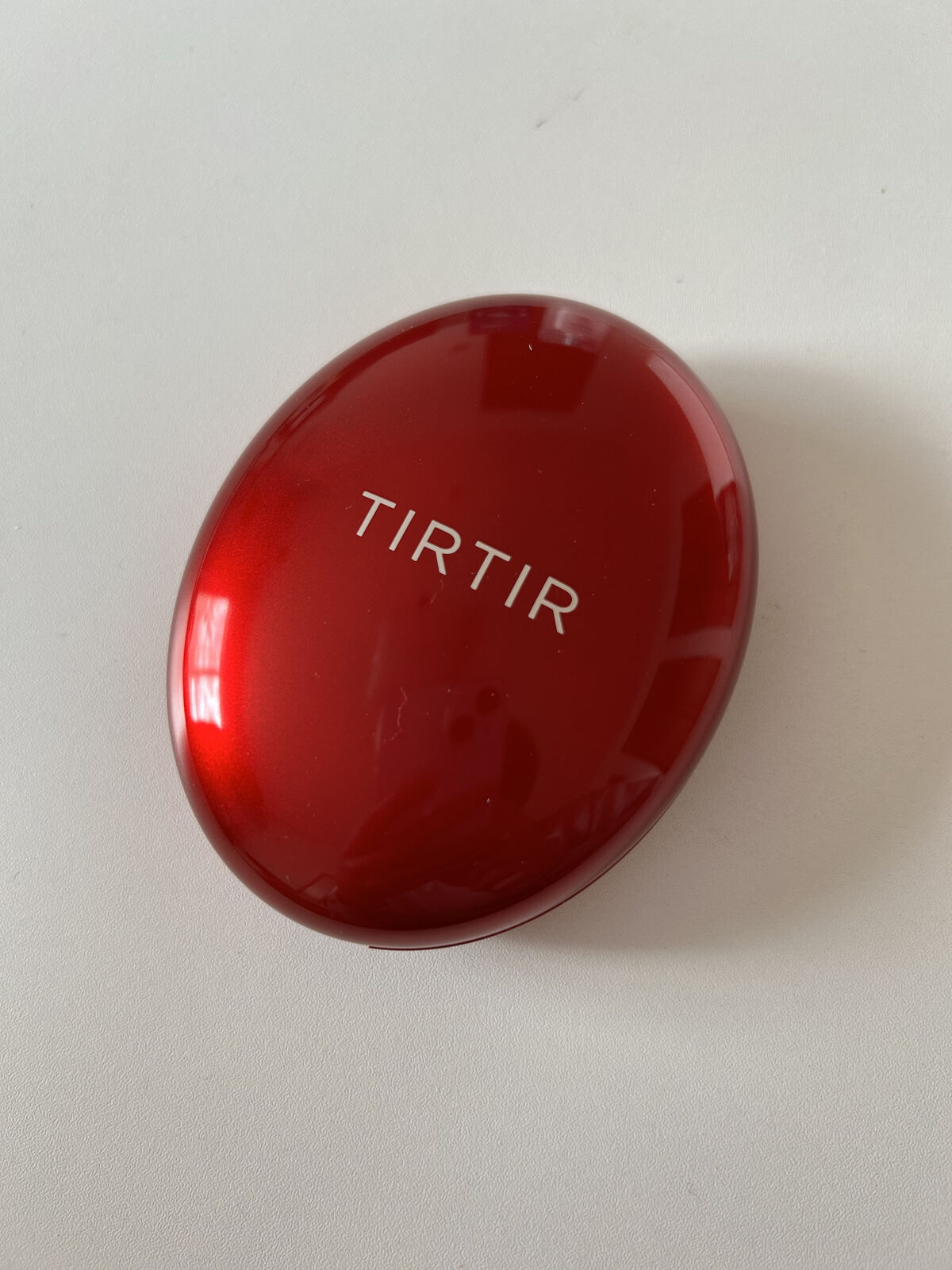 お気に入りポイント①マスクにつきにくい
✼••┈┈••✼••┈┈••✼••┈┈••✼••┈┈••✼
朝11時ごろにメイクして、正午から夜8時までほぼマスクをつけたまま接客をしていますが、これまではマスクにファンデがベッタリついていたのに、こ