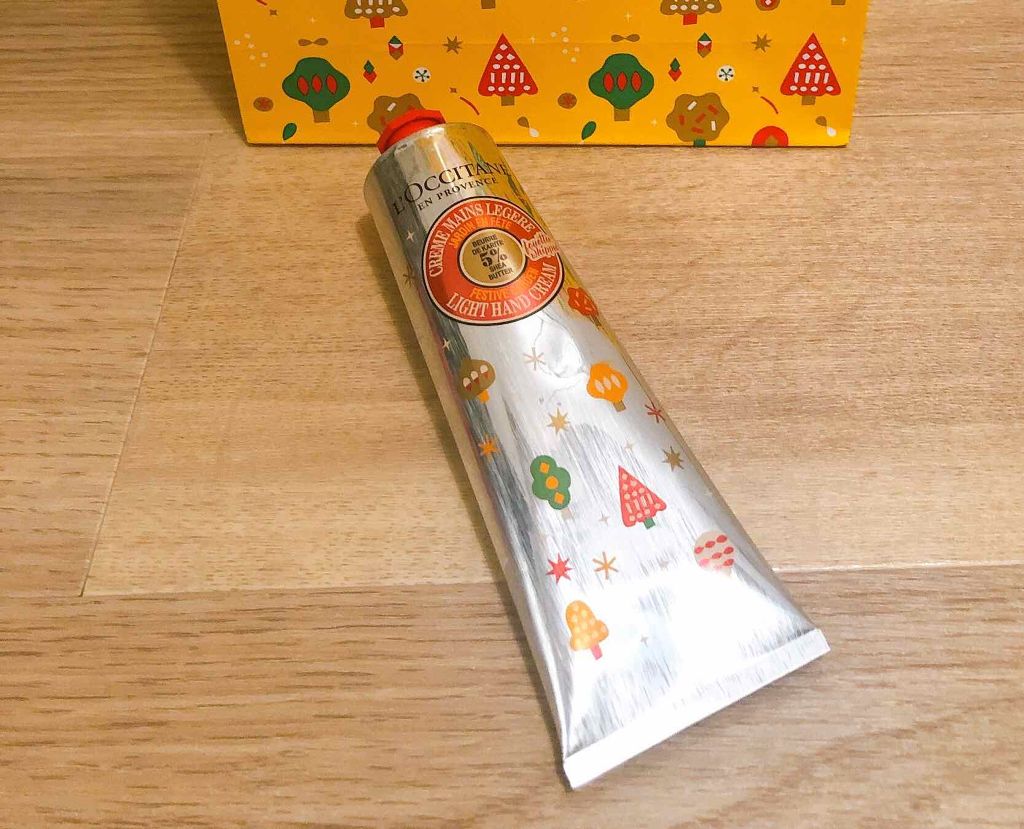 フェスティブガーデン スノーシア ハンドクリーム/L'OCCITANE/ハンドクリームを使ったクチコミ（2枚目）