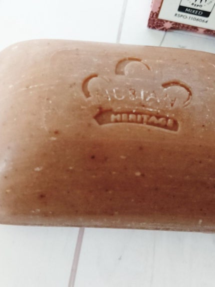 パチョリ&ブリティ BARSOAP/NUBIANHERITAGE(ヌビアンヘリテージ)/ボディ石鹸を使ったクチコミ(3枚目)