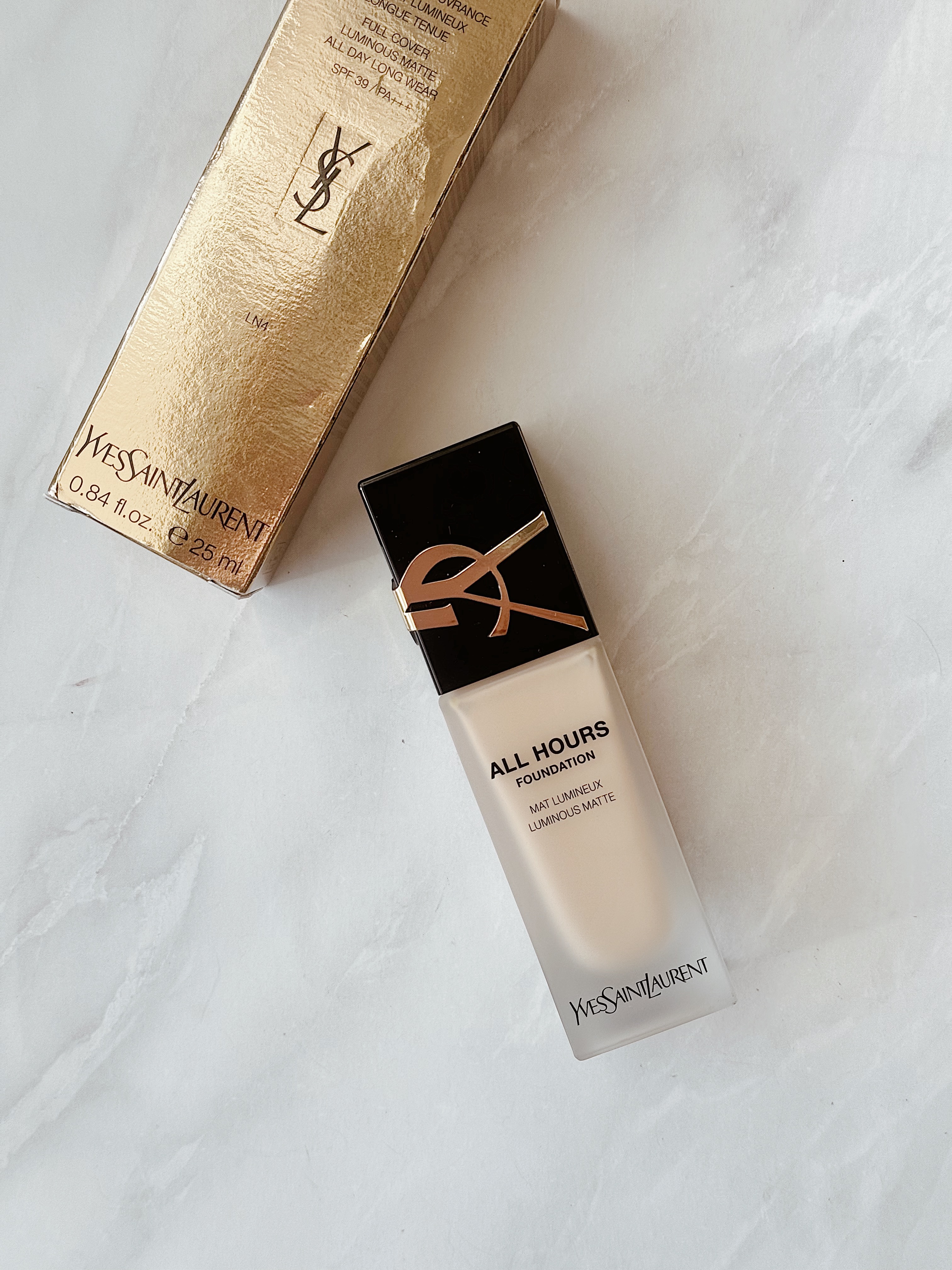 オールアワーズ リキッド/YVES SAINT LAURENT BEAUTE/リキッドファンデーションを使ったクチコミ（1枚目）