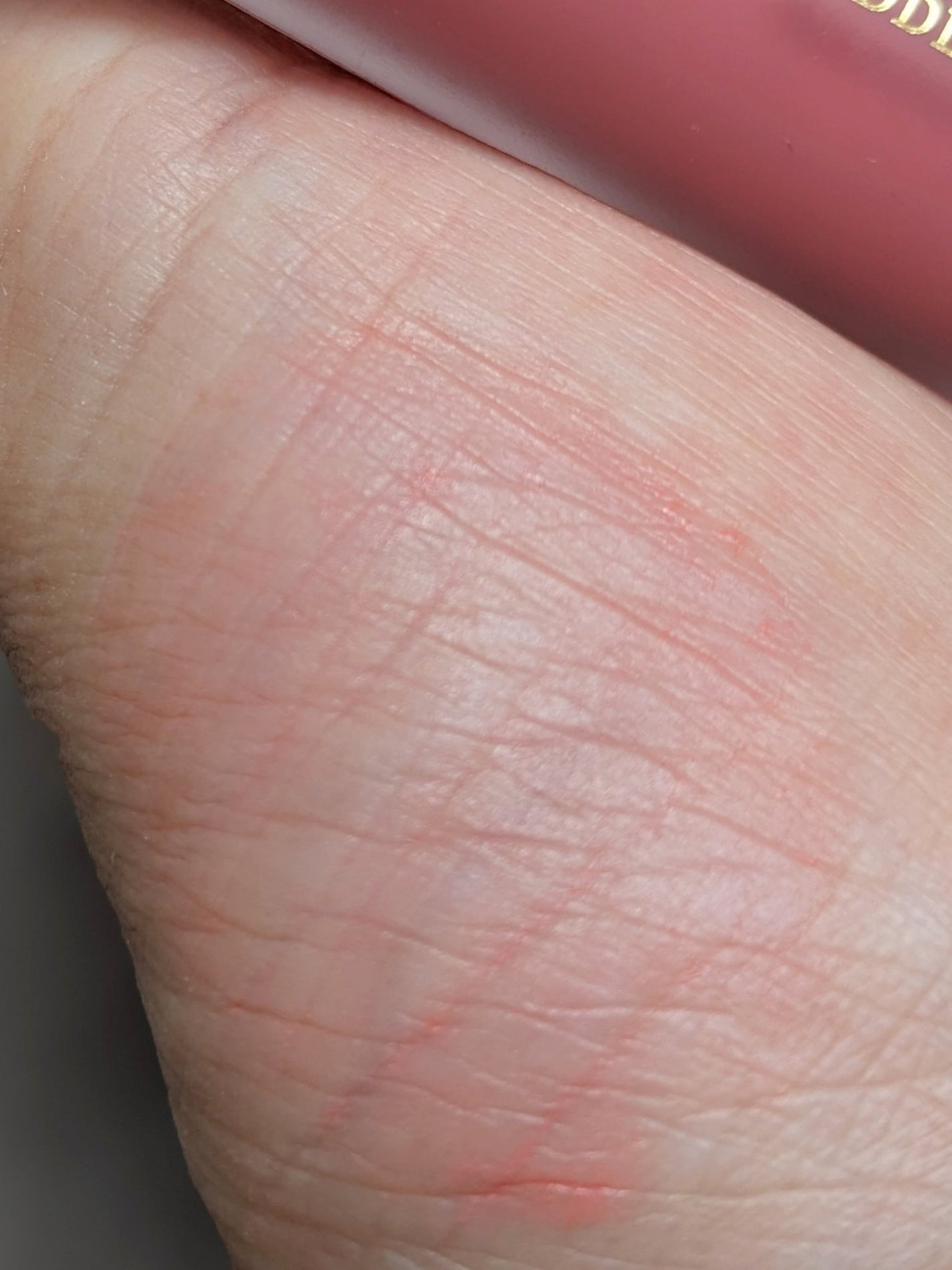 ブラーリーティント ヒドゥンビロウ/Huxley/リップティントを使ったクチコミ(5枚目)