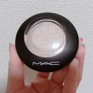 □MAC
□ミネラライズスキンフィニッシュ
□ライトスカペード
□フェイスパウダー/ハイライト

目元のCゾーンにたまに使用してます！
特別良くもなく悪くもなく普通です😊

肌馴染みがよくラメも細かいの