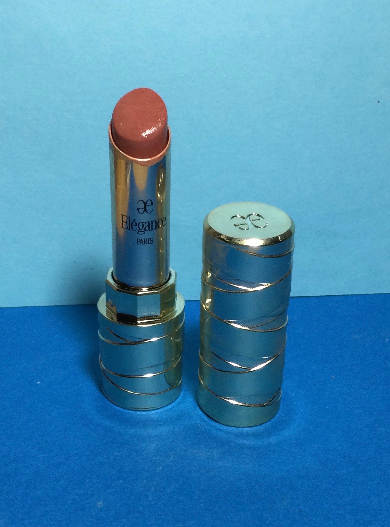 エレガンス ラ プードル オートニュアンス リクスィーズ/Elégance/プレストパウダーを使ったクチコミ(5枚目)