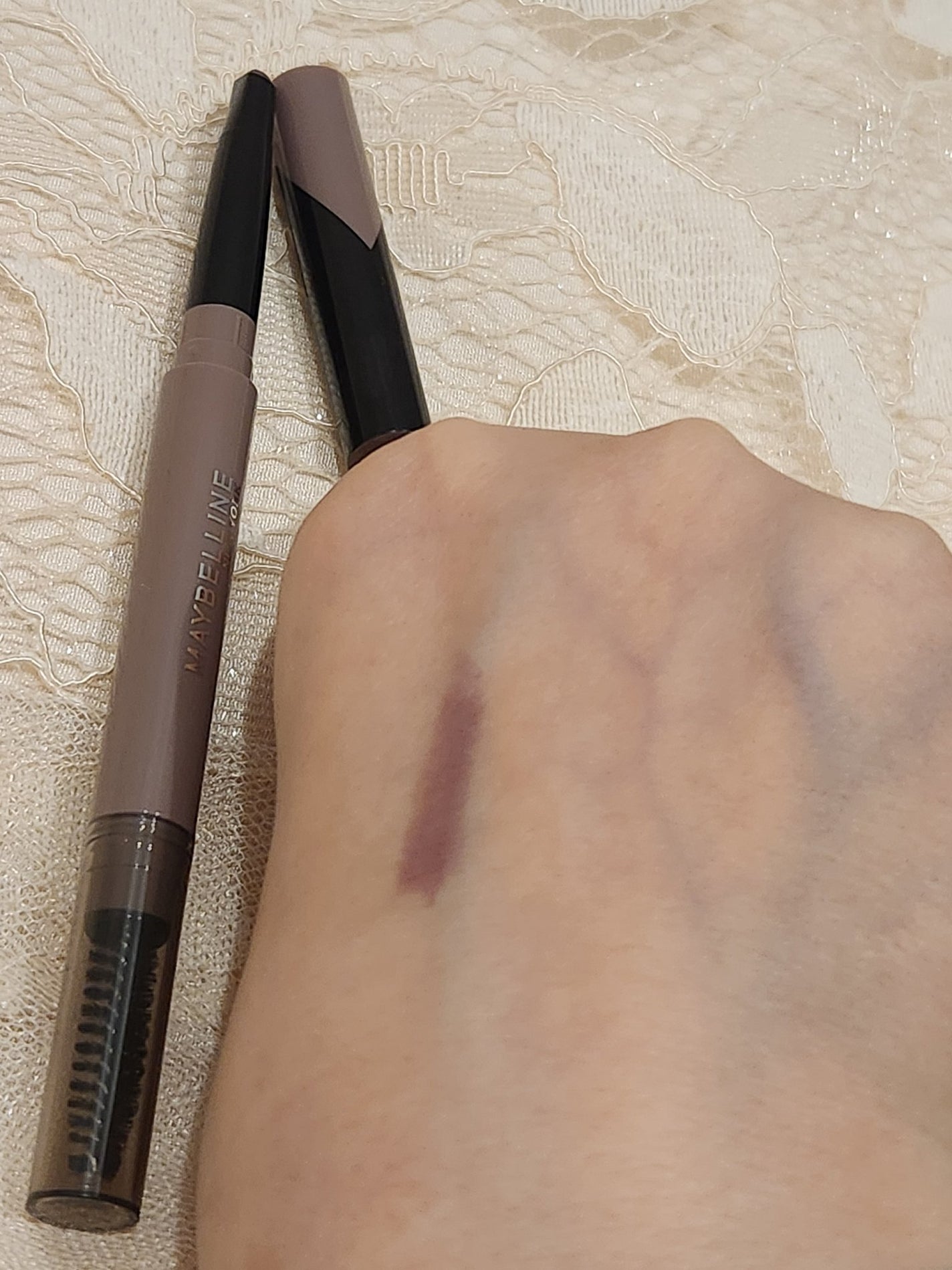 ファッションブロウ パウダーインペンシル N/MAYBELLINE NEW YORK/アイブロウペンシルを使ったクチコミ(3枚目)