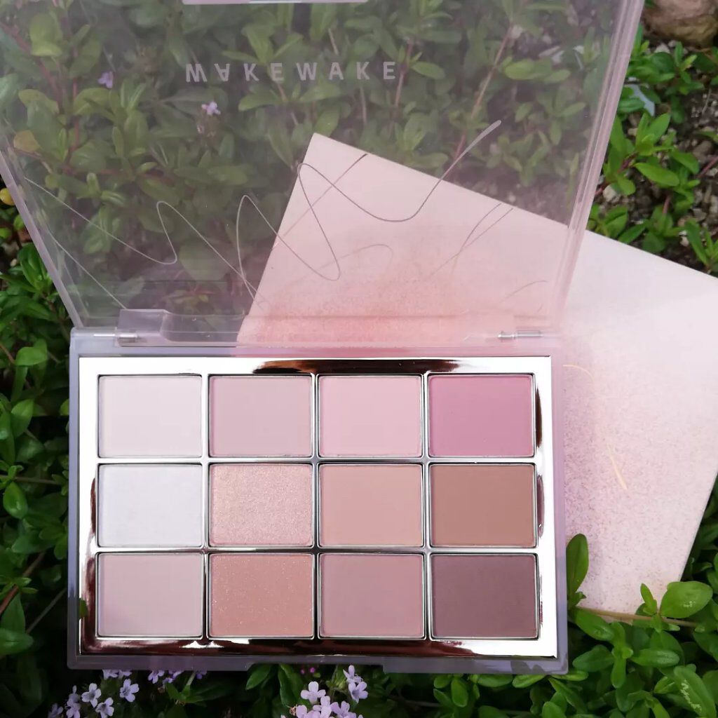 ソフトブラーリングアイパレット 05.ニュートラルブラーリング/wakemake/アイシャドウパレットを使ったクチコミ（1枚目）