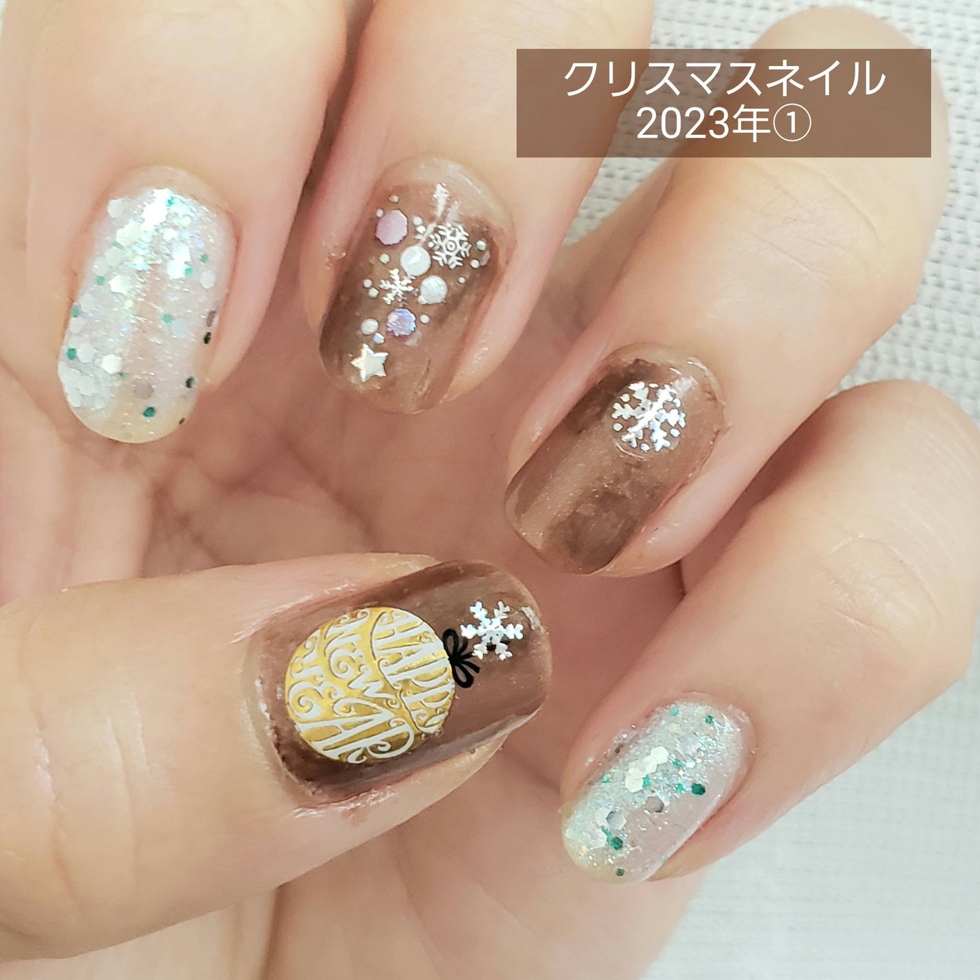 土木系おねいさん on LIPS 「週末のネイル💅土曜日は友達と忘年会だったし、派手なネイルをした..」(1枚目)