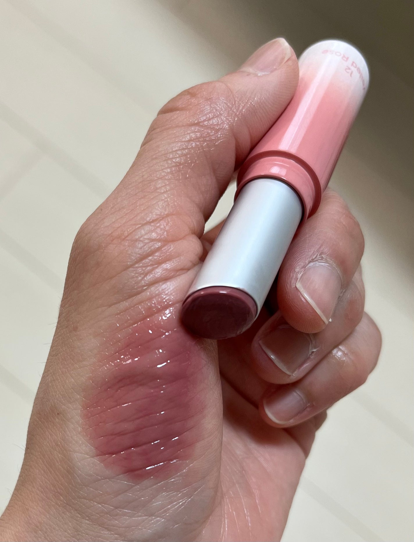 グラスティングメルティングバーム/rom&nd/リップバームを使ったクチコミ(7枚目)