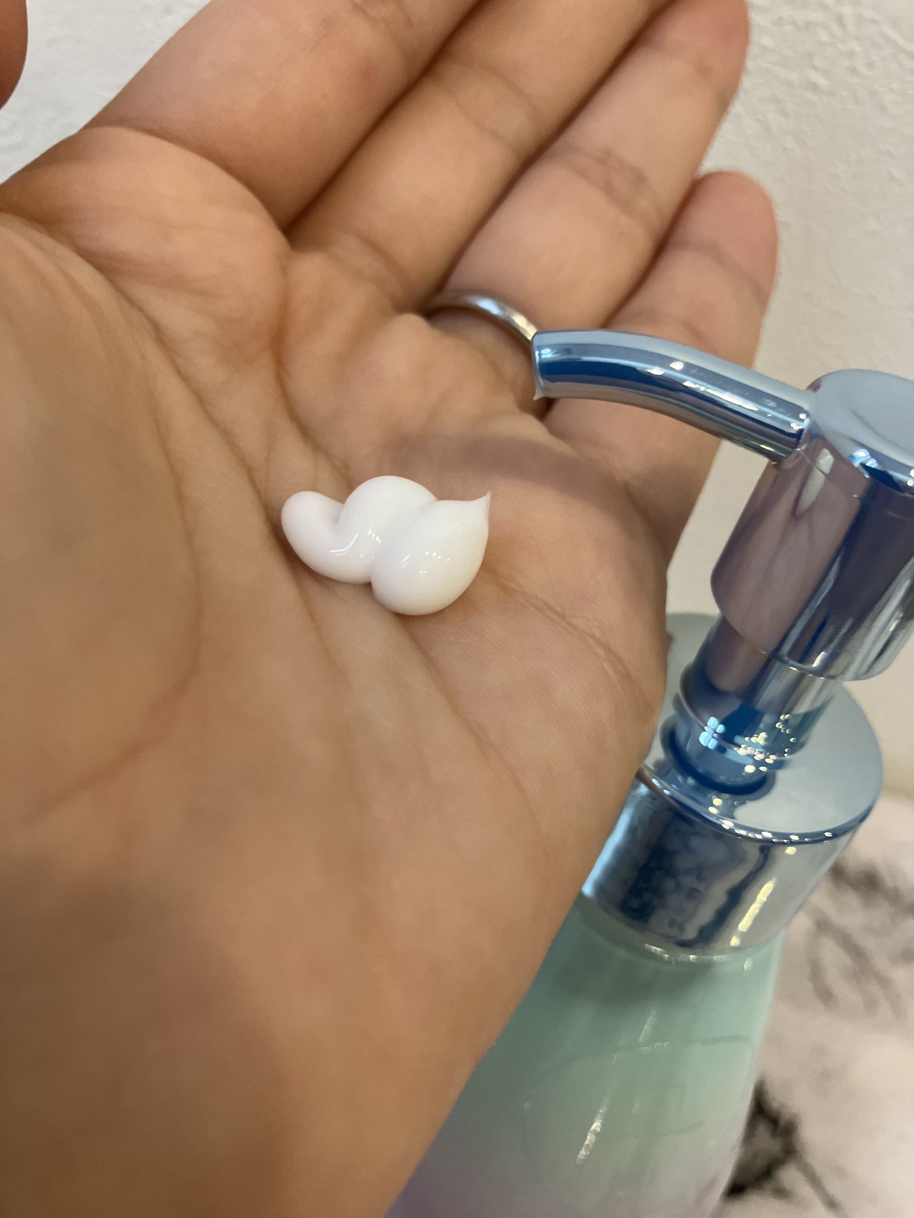 ヒリツ バランスリペアヘアミルク オーロラ/hiritu/ヘアミルクを使ったクチコミ（2枚目）