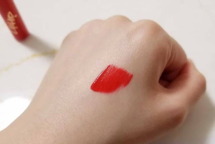 ロングラスティングマットティント/LIPHIP(リップヒップ)/リップティントを使ったクチコミ（3枚目）