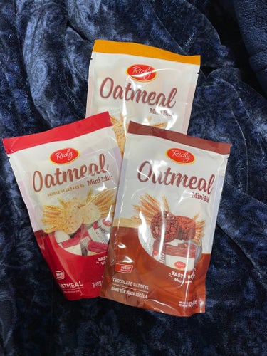 RICHY Oatmeal Mini-Biteのクチコミ「ダイエット中のオヤツにオススメ！

RICHY　Oatmeal Mini-Bite

思いの外.....」（1枚目）