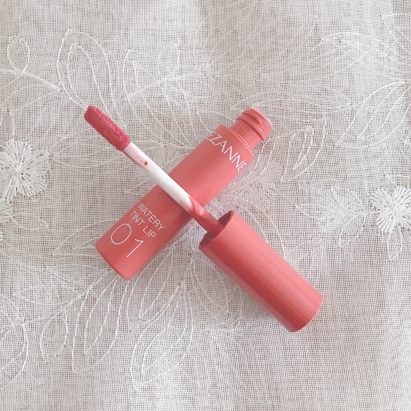 ウォータリーティントリップ/CEZANNE/リップティントを使ったクチコミ（2枚目）