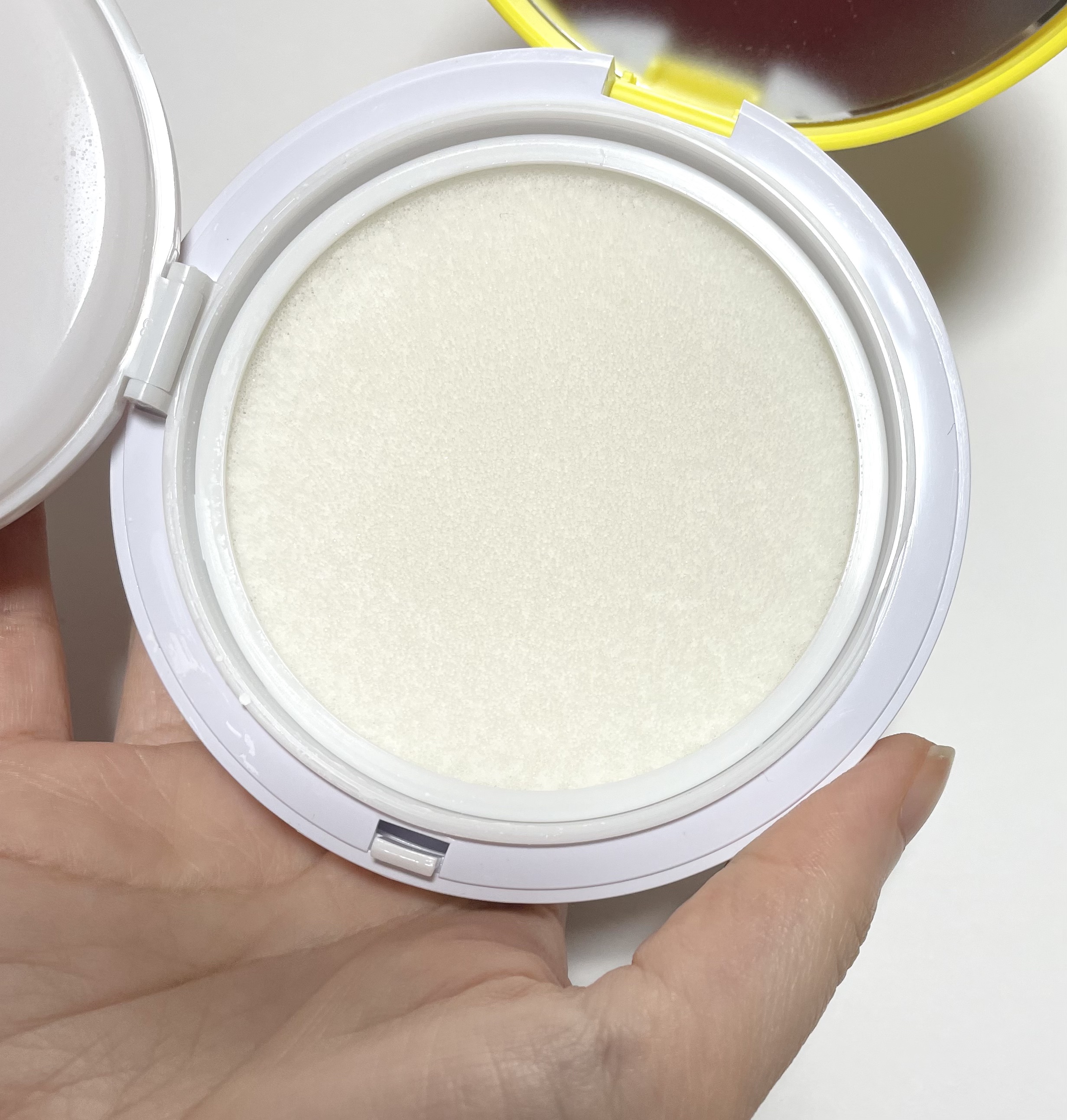 フジコあぶらとりウォーターパウダー/Fujiko/プレストパウダーを使ったクチコミ（3枚目）