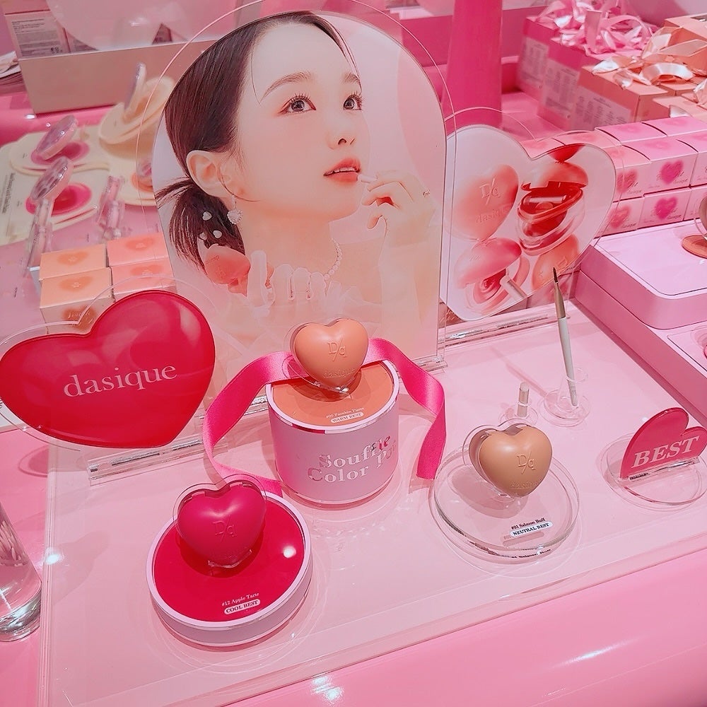 あや on LIPS 「☁️dasique☁️POPUP表参道ヒルズ昨日から始まった、..」(2枚目)