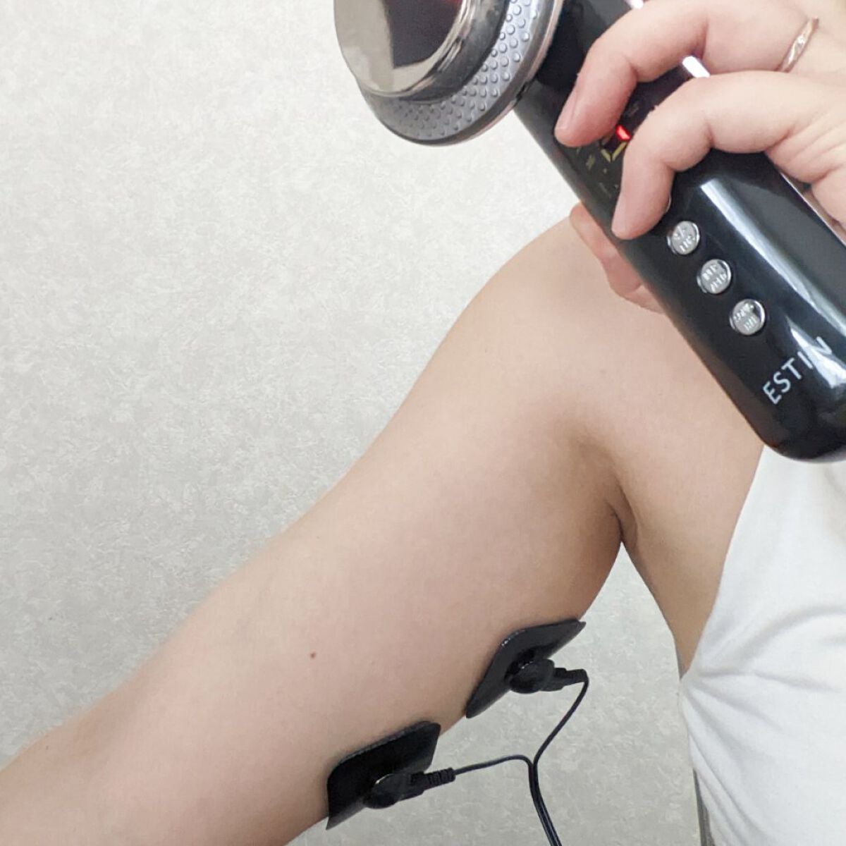 ᎮꭿꮪꮪꭵFꮮꭴꮢꭿ on LIPS 「エステサロンで人気のケアが自宅でできちゃうまるで美顔器のような..」(4枚目)