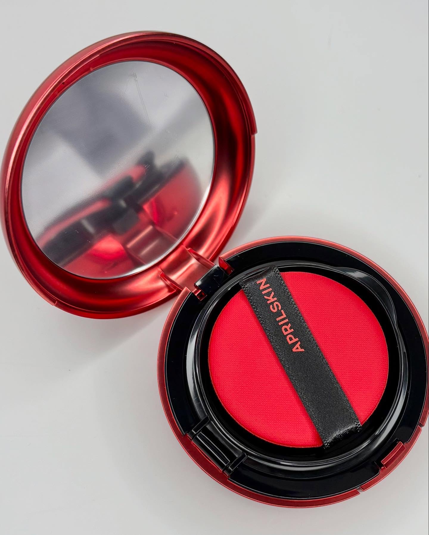 ハイパーカバーフィットクッション red/APRILSKIN/クッションファンデーションを使ったクチコミ（3枚目）