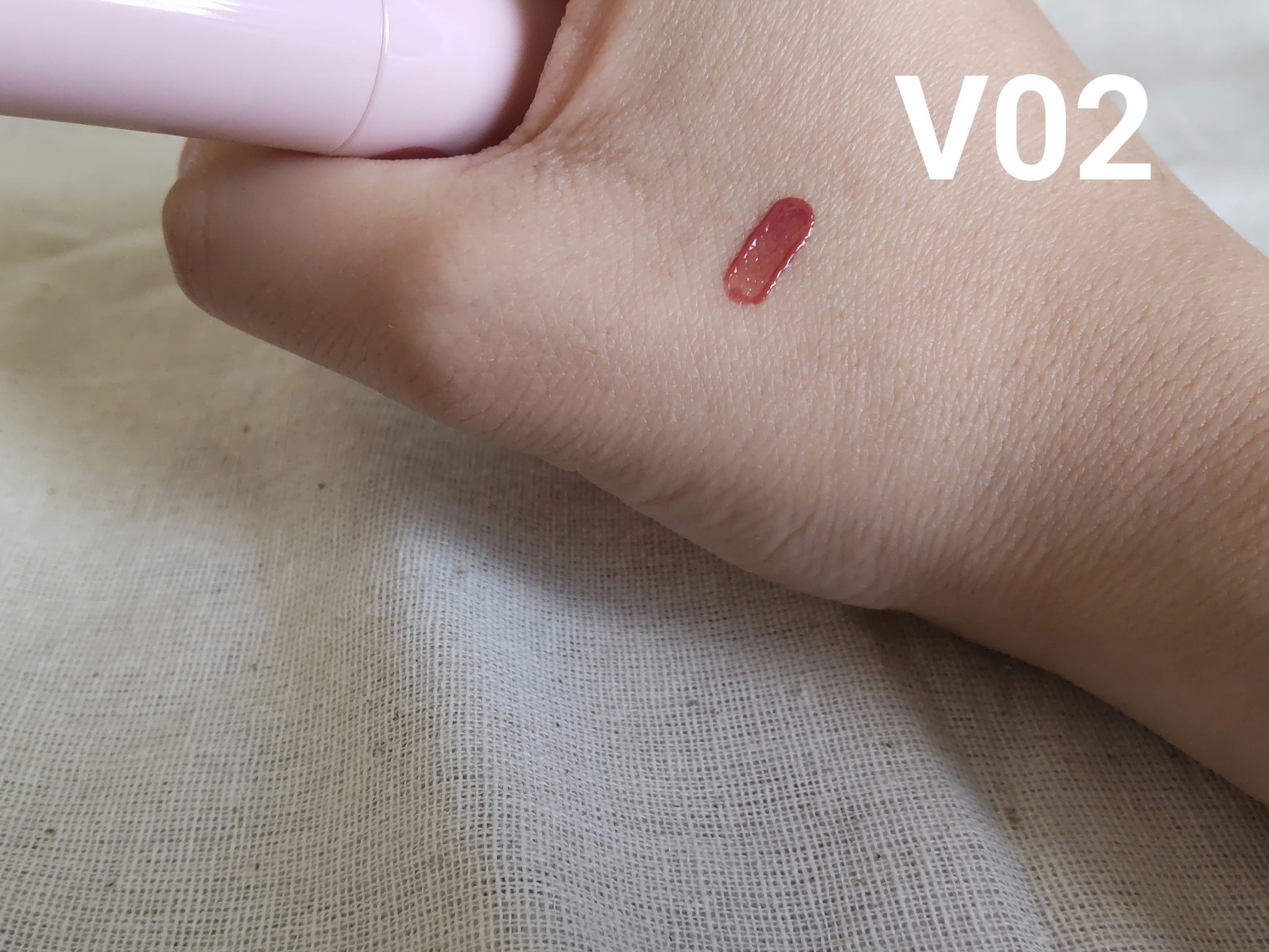 アンドバイロムアンド　グラッシーボムティント/&nd by rom&nd/リップティントを使ったクチコミ（3枚目）