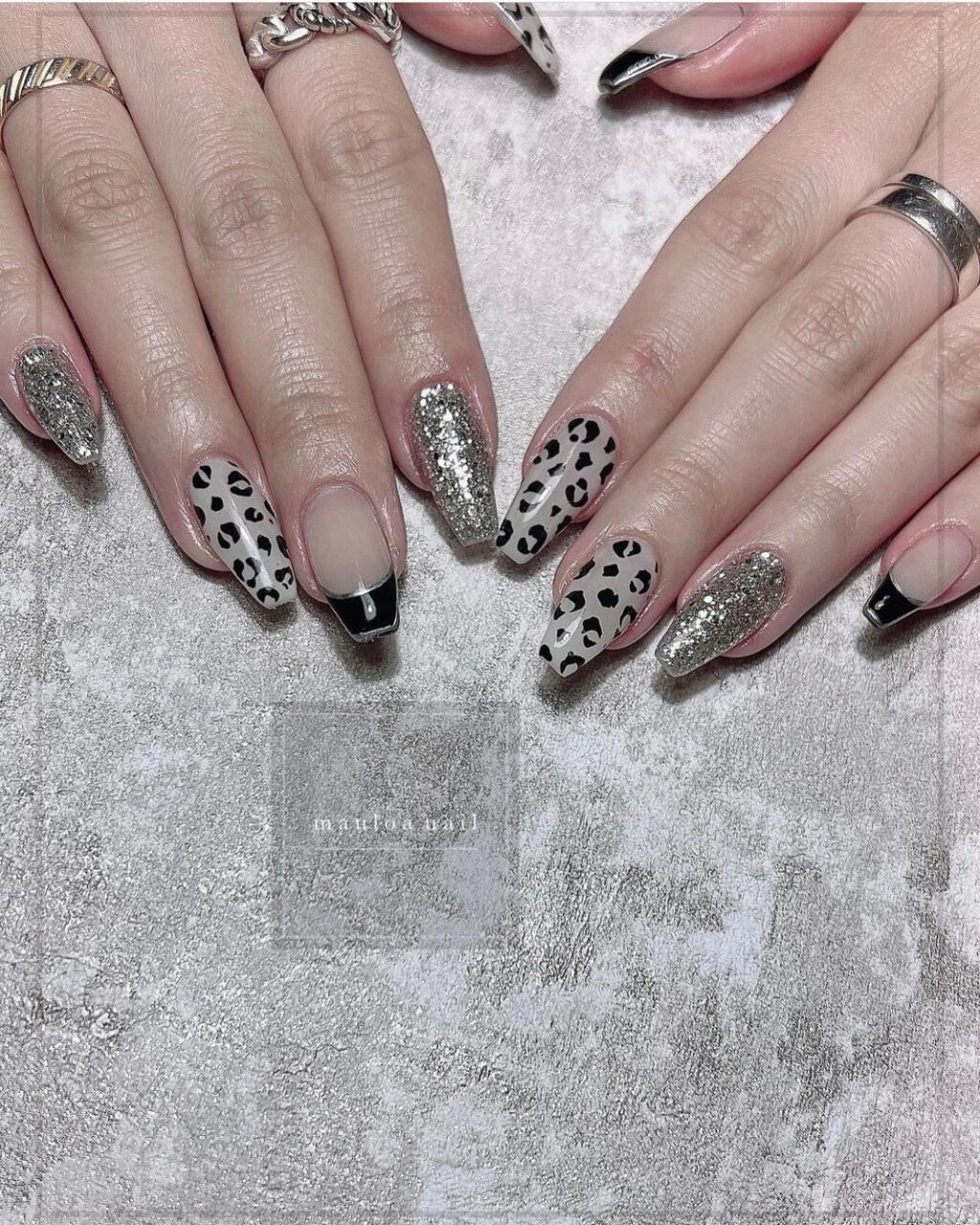 mauloa_nail on LIPS 「・ 🐯❤️・ネイルやり方動画fantistにて多数更新してます..」(1枚目)