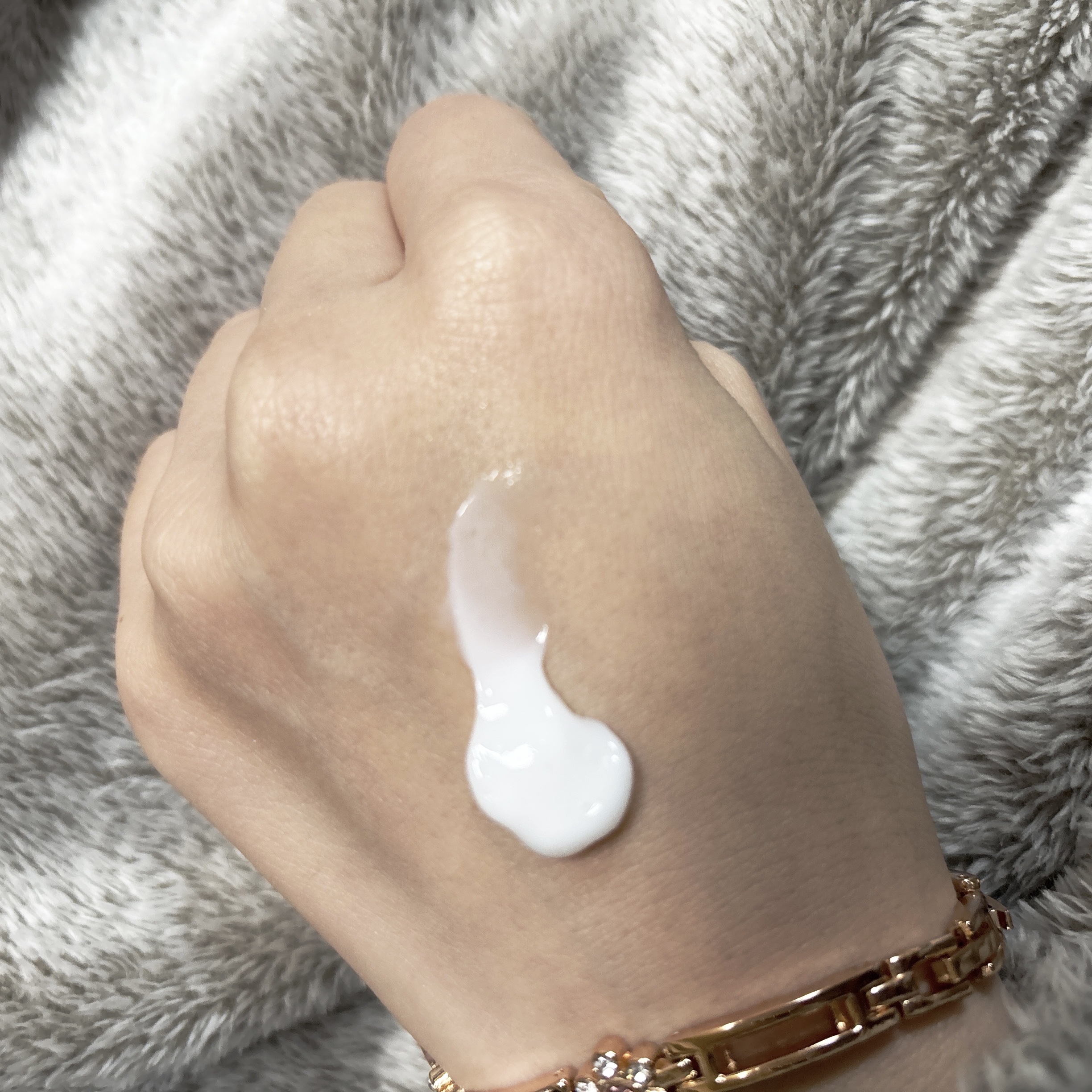 ニベアソフト スキンケアクリーム チューブ 50g/ニベア/ボディクリームを使ったクチコミ（2枚目）