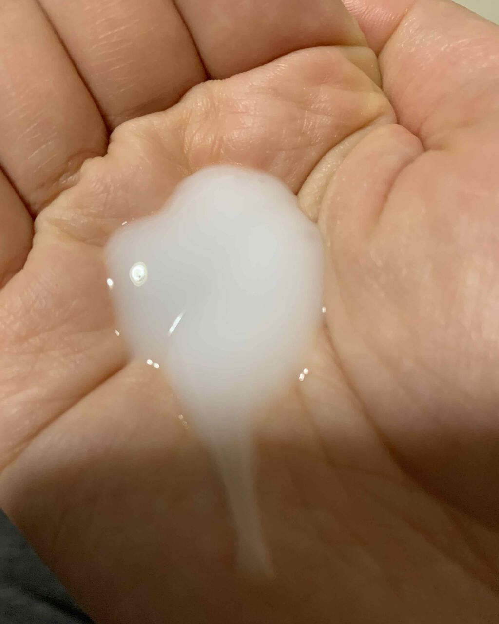 あーみのクチコミ「個人的メモなので要点のみです。

本日購入。
テクスチャはよくあるジェルのように見えて、手に取.....」（2枚目）