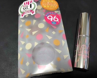 LIPS内初レビュー？！

ラブジェニック  デイ モイスチュア スティック

shop inにて見つけました💓
お値段¥2,484
内容量7.5g(写真3枚目が全部繰り出した状態)

基本LIPSのレ