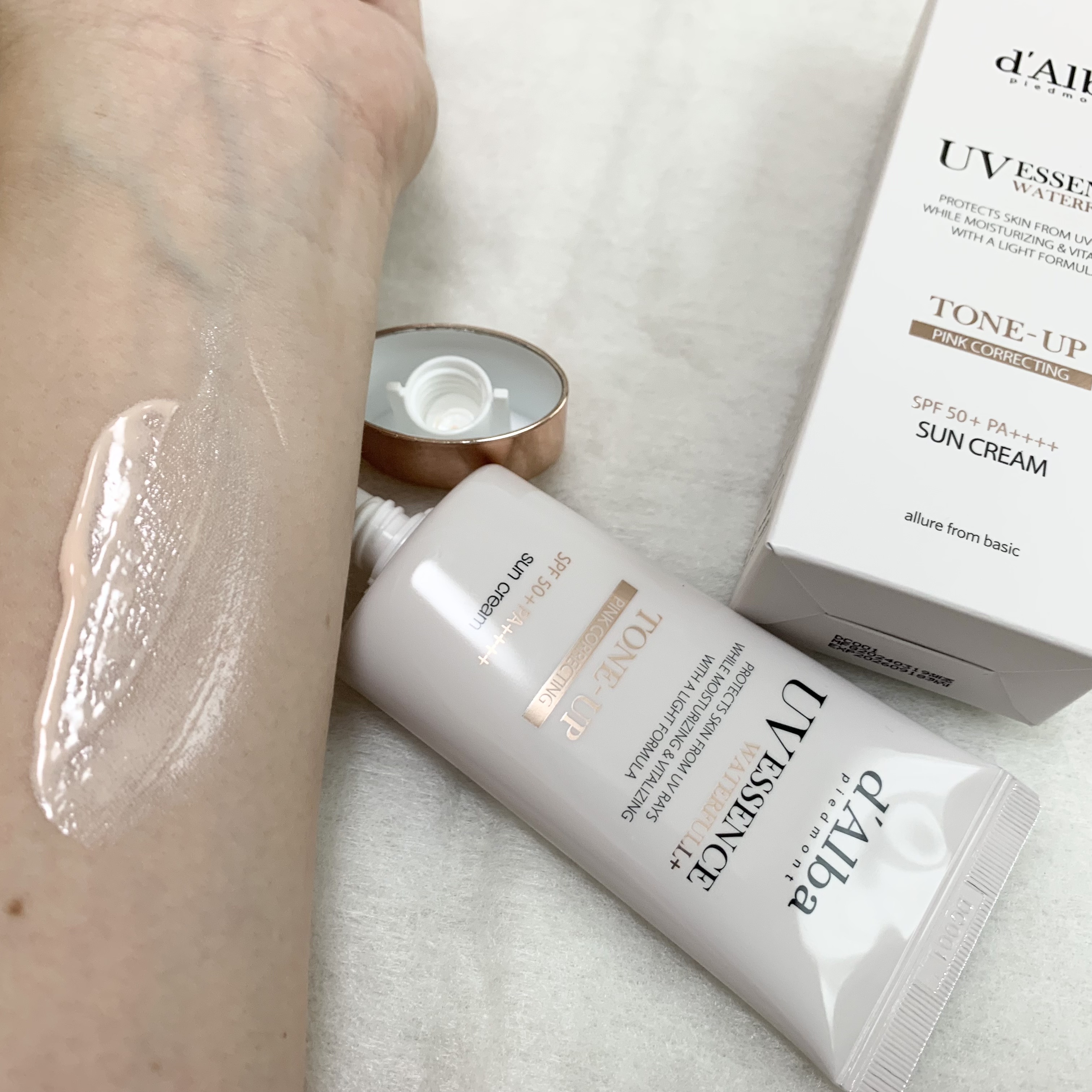 ウォータフルトーンアップサンクリーム/ダルバ/日焼け止めクリームを使ったクチコミ（3枚目）