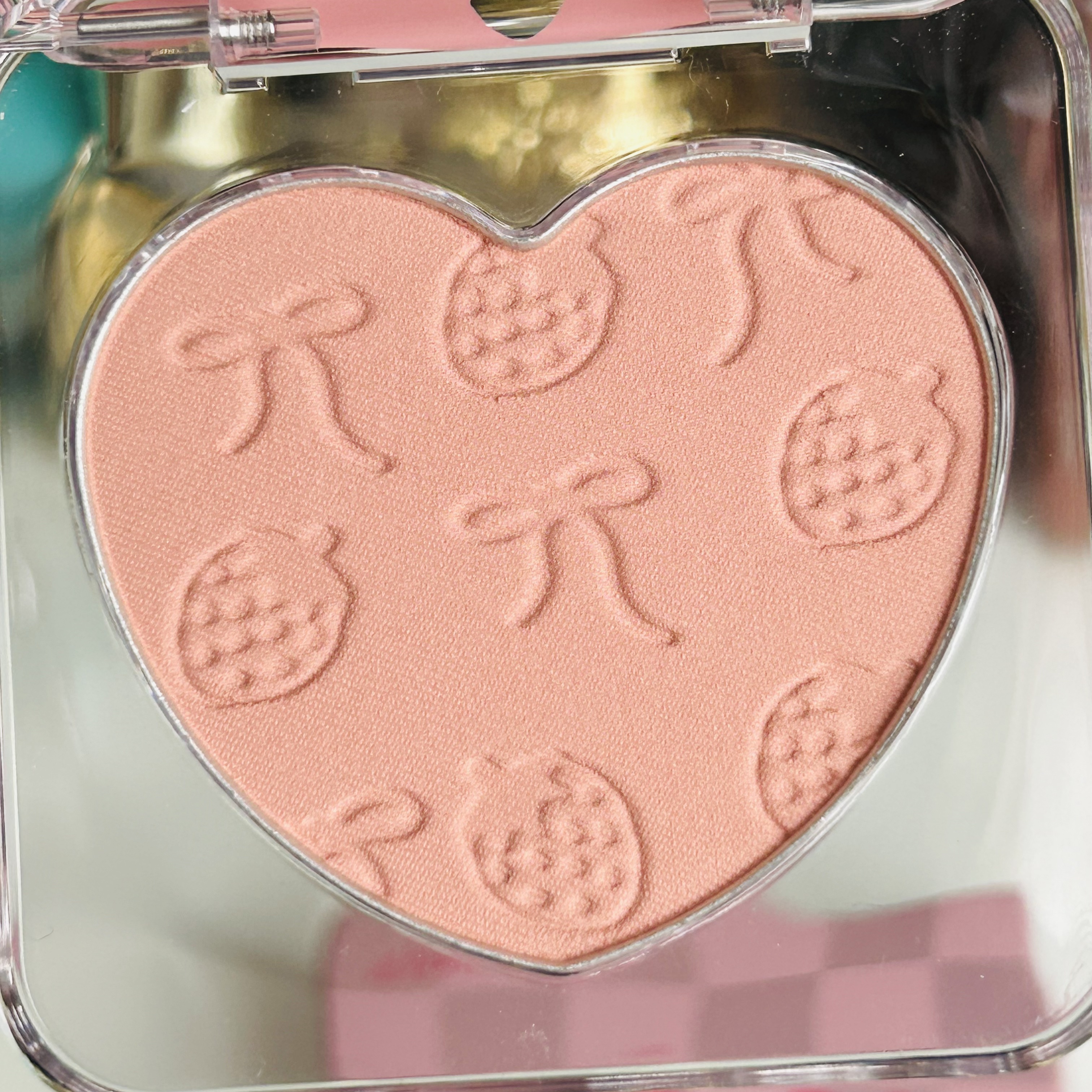 ハートフラッターブラッシャー/ETUDE/パウダーチークを使ったクチコミ（3枚目）