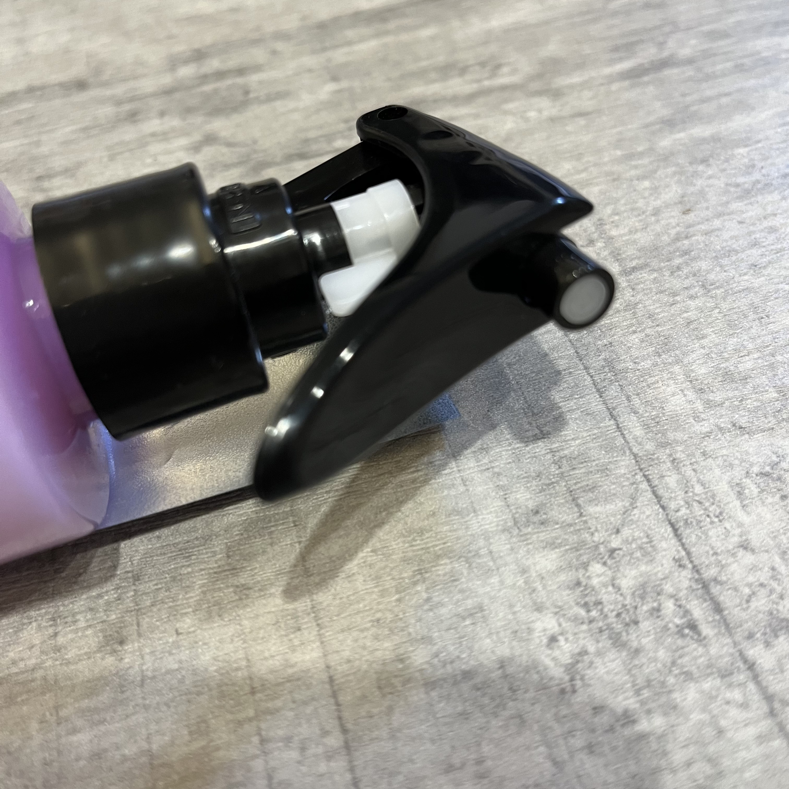 スリーク by サラサロン 3Wayミルキーオイルミストのクチコミ「スプレータイプの3wayミスト

────────────

スリーク by サラサロン　3W.....」（3枚目）