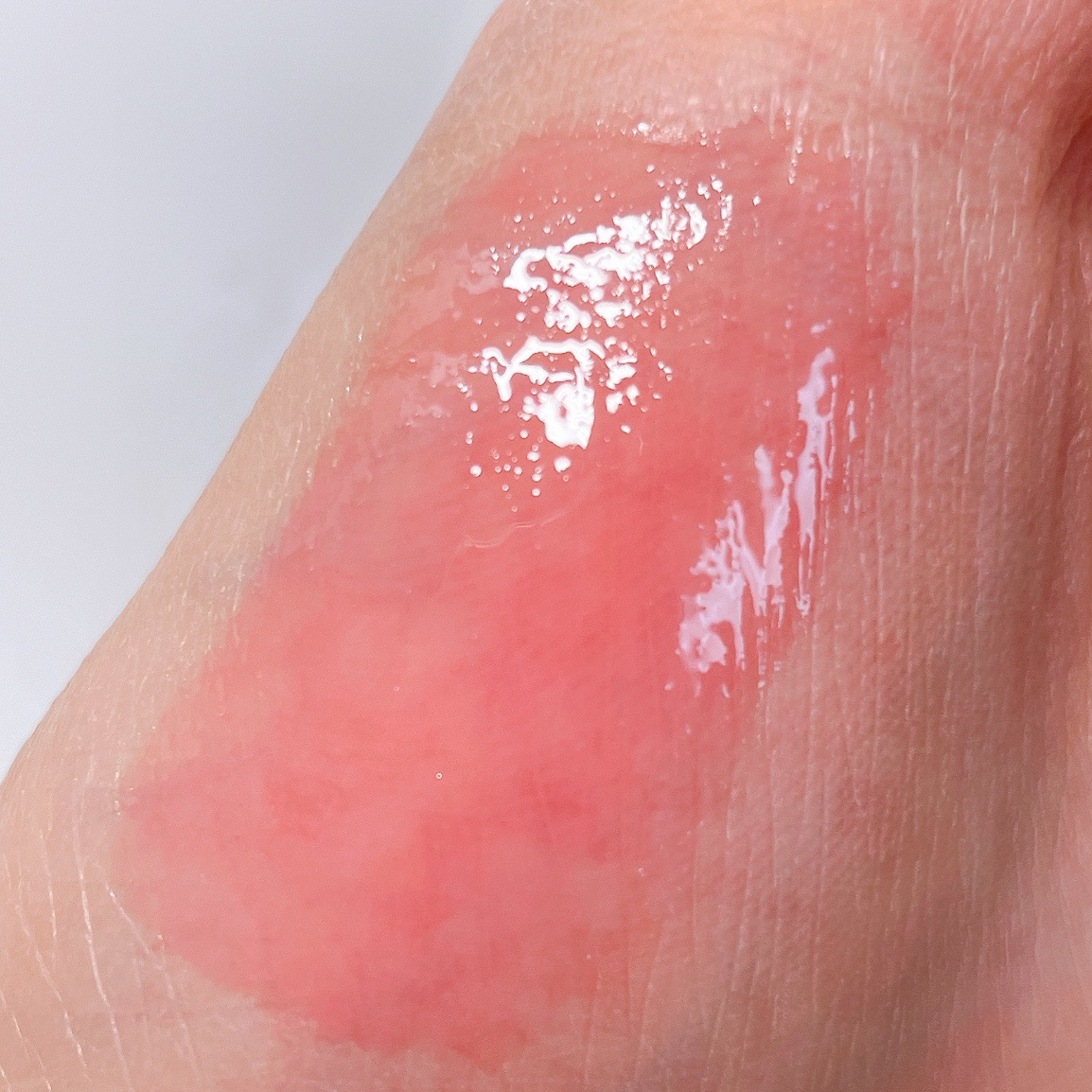 ピュアウォーターリップグロス/dasique/リップグロスを使ったクチコミ（2枚目）