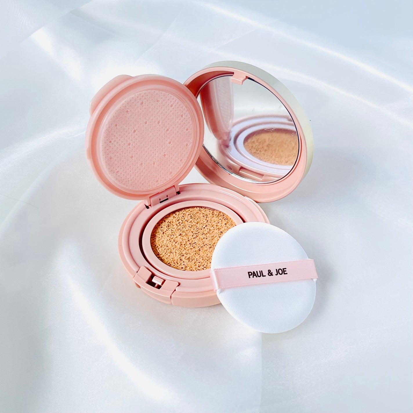 シースルー ヴェール コンパクト/PAUL & JOE BEAUTE/ファンデーションを使ったクチコミ(1枚目)