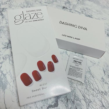 GLAZE グレーズ 半硬化タイプジェルネイルシール/DASHINGDIVA MAGICPRESS/ネイルシールを使ったクチコミ（2枚目）