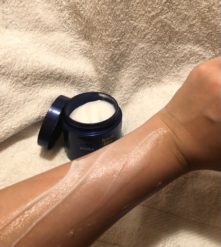 ニベア ロイヤルブルーボディクリーム うるおい密封ケア/ニベア/ボディクリームを使ったクチコミ(9枚目)