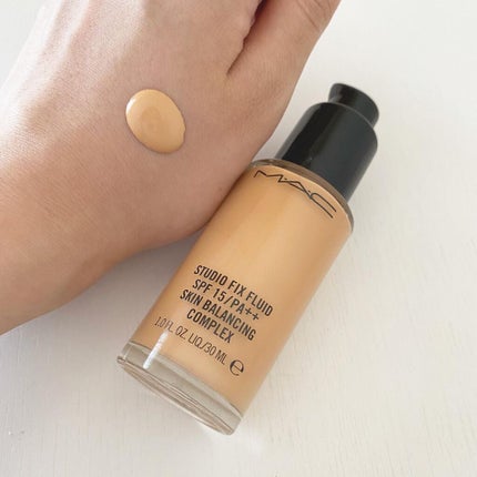 スタジオフィックス フルイッド SPF 15/M・A・C/リキッドファンデーションを使ったクチコミ(2枚目)