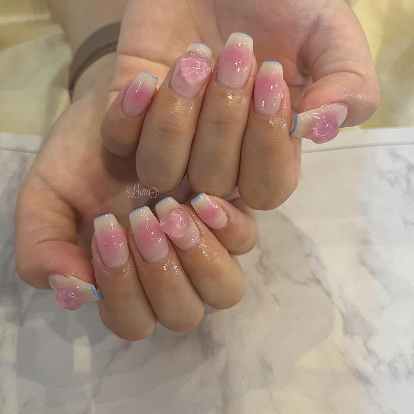 Iuna. Mizuki on LIPS 「.お持ち込みdesign🎀#nail#nailstagram#..」(1枚目)