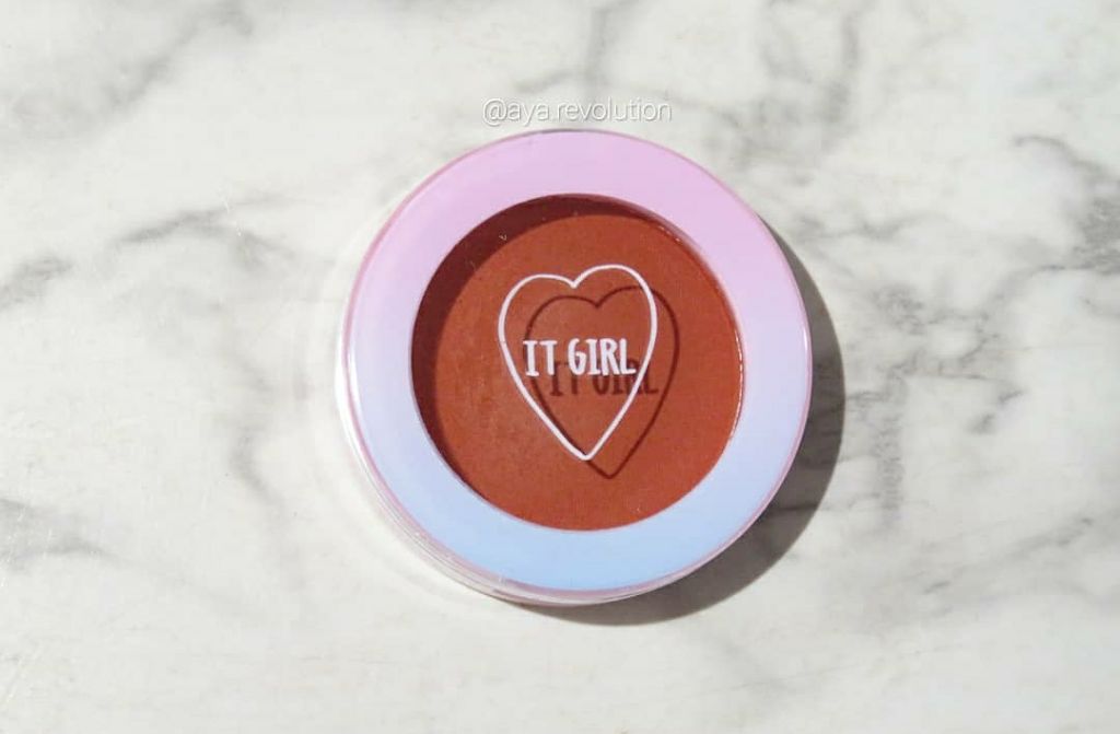 ダイソー×IT GIRL アイシャドウ 憧れの人/DAISO/単色アイシャドウを使ったクチコミ（1枚目）