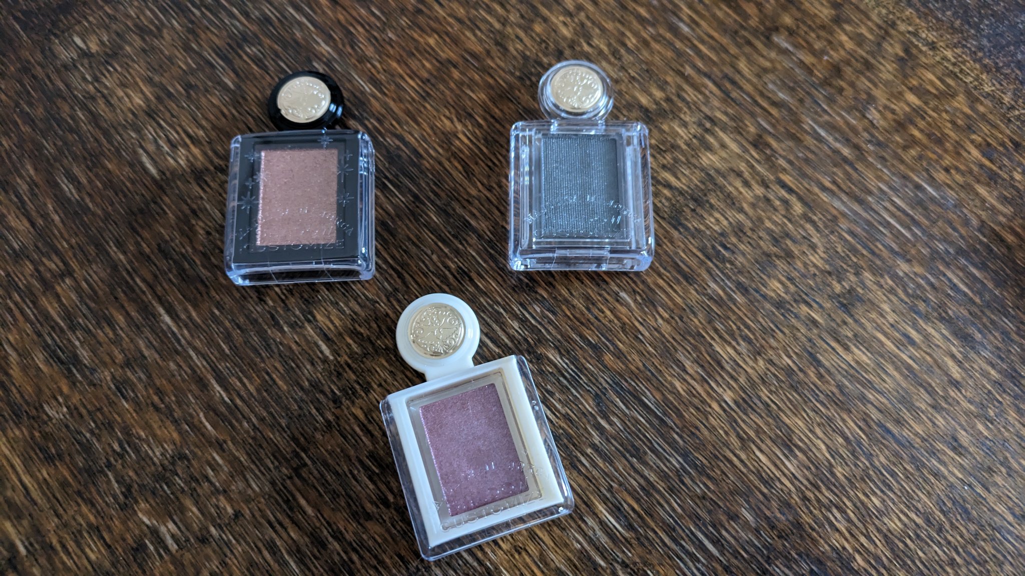 シャドーカスタマイズ/MAJOLICA MAJORCA/単色アイシャドウを使ったクチコミ（1枚目）