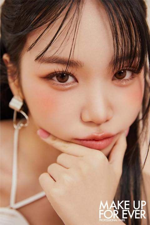 なの on LIPS 「即効性アリ!小顔になれる方法✨今日はチェウォンちゃんみたいな小..」(3枚目)