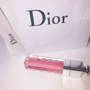 【Dior アディクトリップマキシマイザー 001ピンク】

唇に塗ると透明なので、下地として使っても他のリップの邪魔をしないので🙆🏻‍♀️

ピリピリ感がたまらなく好き♡
寝る前にも必ずぬって寝ます！