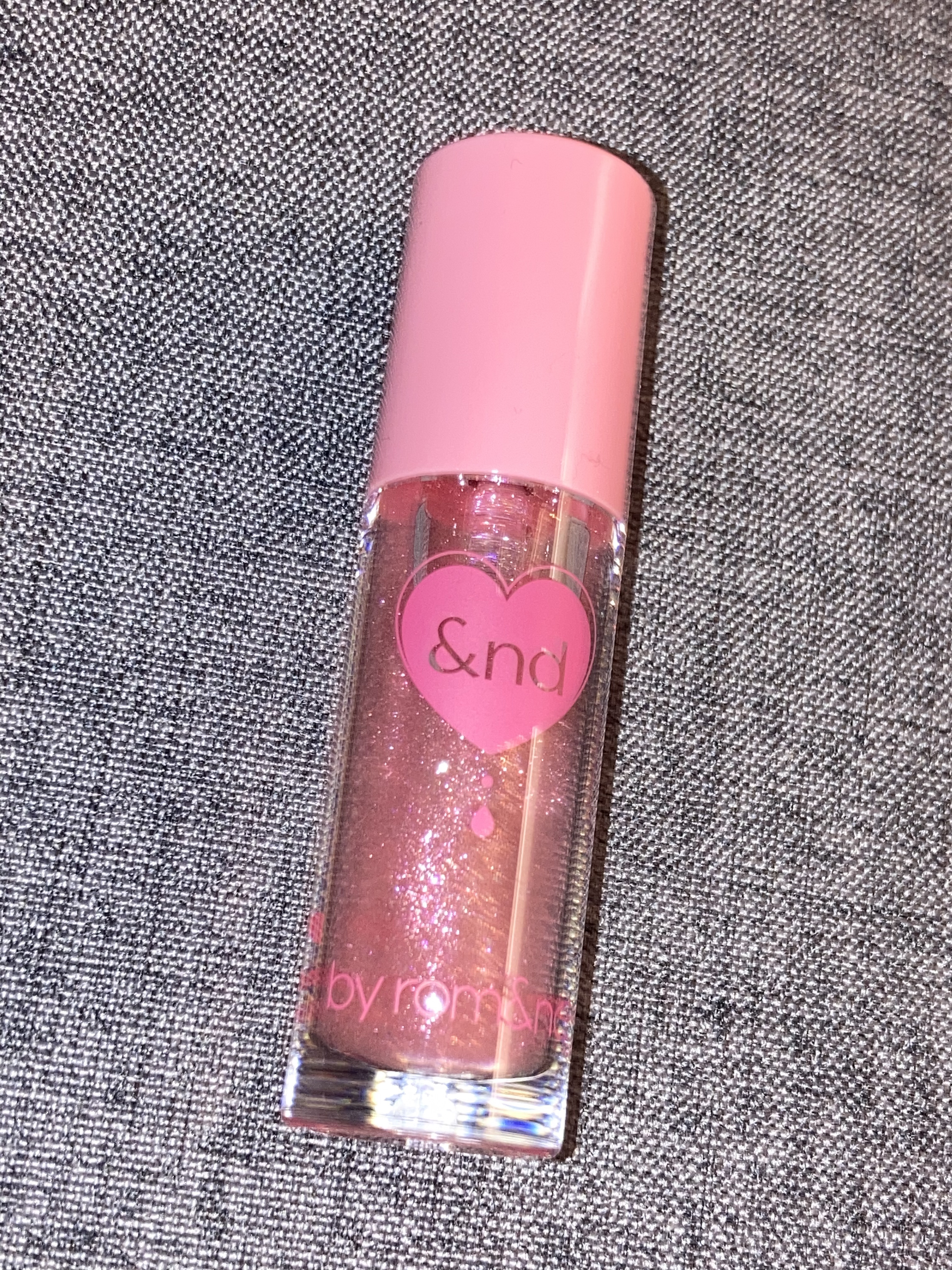 グラッシーコーティンググロス/&nd by rom&nd/リップグロスを使ったクチコミ（1枚目）