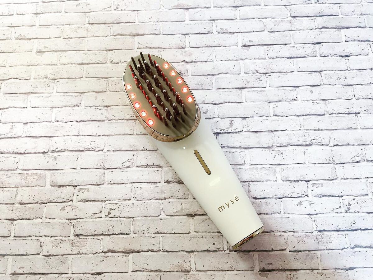 ちは on LIPS 「ヤーマン『myseスカルプリフト』美容院でも毎回、頭が凝ってる..」(1枚目)