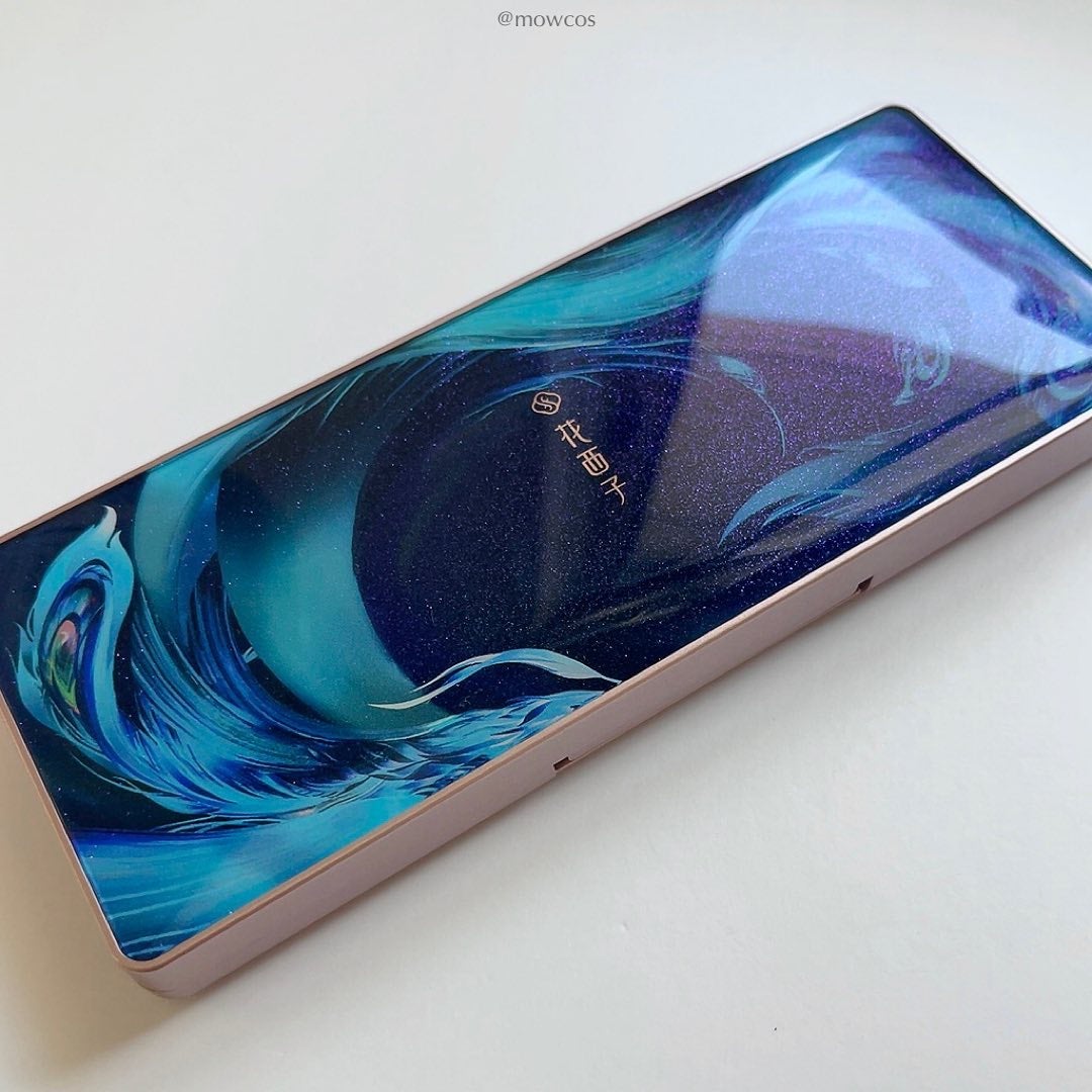 牡丹鏤月浮雕 百鳥朝鳳/花西子/アイシャドウパレットを使ったクチコミ(4枚目)